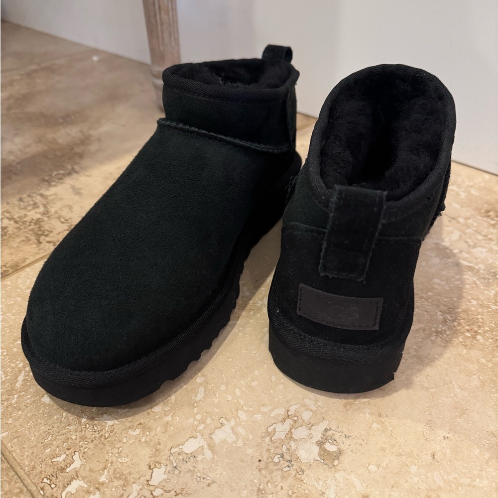 NEW UGG classic ultra mini boots